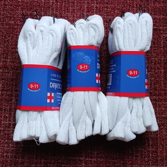 Diabetic Socks Loose Fit Top - White - Picture 2 of 5